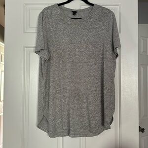 Ann Taylor light Gray blouse/ T shirt style, very soft, short sleeves. Size XL